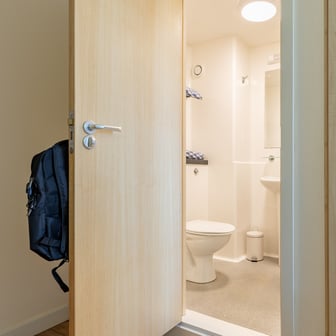 Platinum En Suite - Image 9